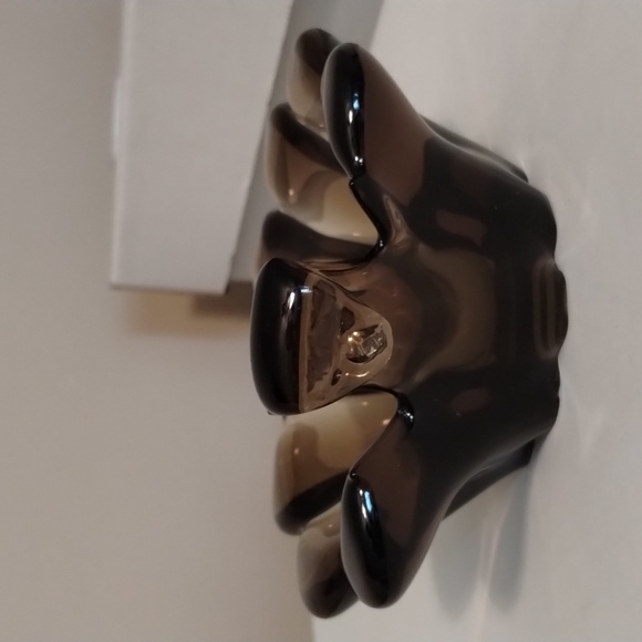 Vintage Leaf Ashtray - Picture 3 of 7